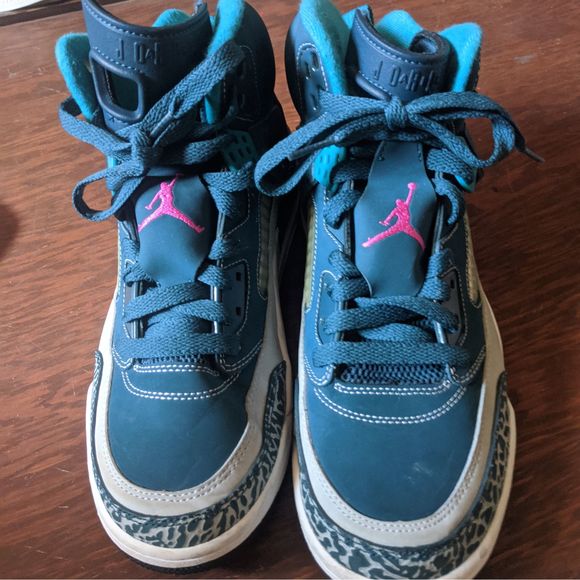 blue jordan spizike